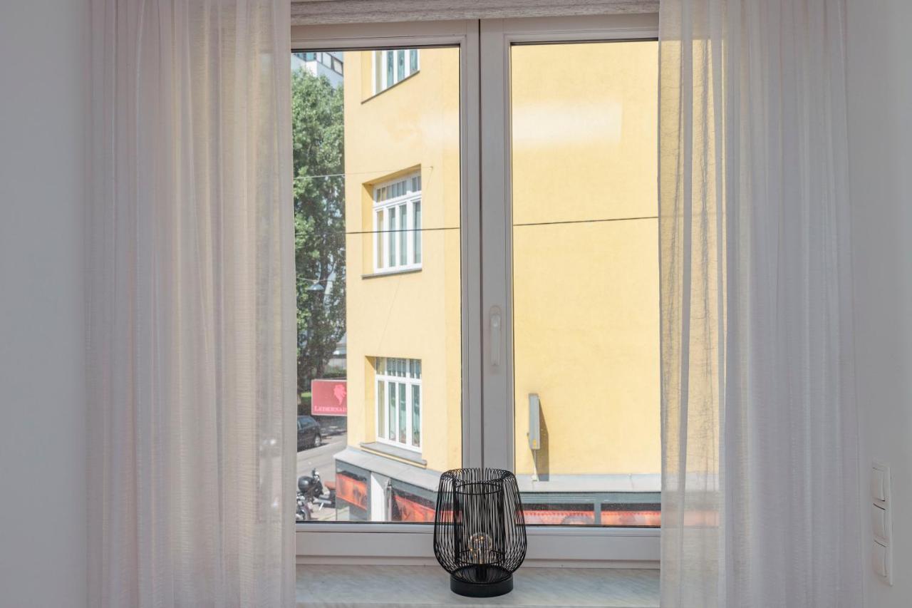 Beautiful 2-Bedroom Apartment Near Schoenbrunn Wien Eksteriør billede